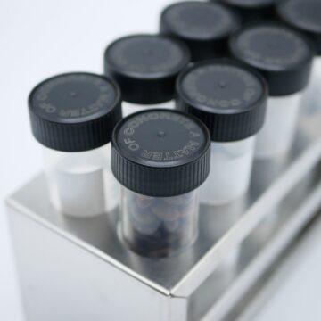 A.M.O.C. apex single dose vial (empty) - Image 3