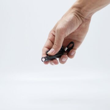 Maglite Solitaire & Victorinox Classic SD Set - Image 3