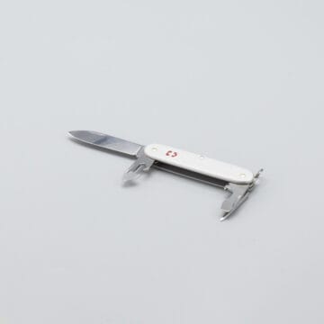 The Victorinox Pioneer Alox 8