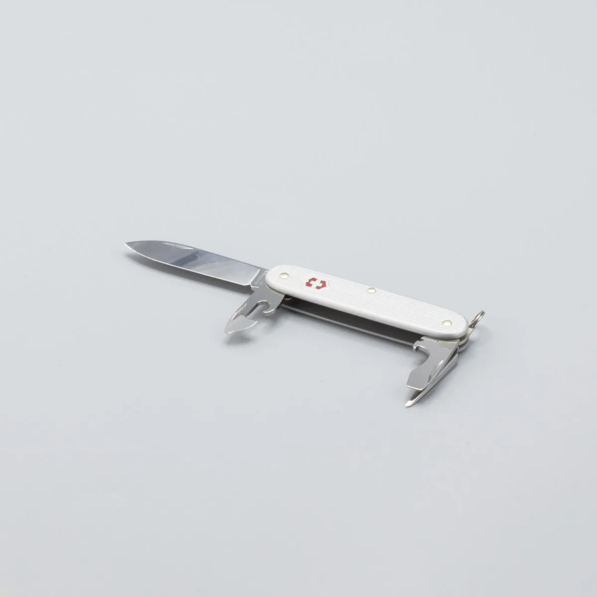 The Victorinox Pioneer Alox 8